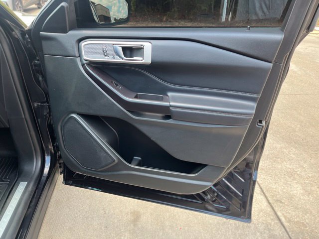 Used 2020 Ford Explorer Limited RWD image 18