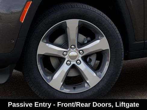 New 2026 Jeep Grand Cherokee L Limited w/ Luxury Tech Group II AWD/4WD image 8