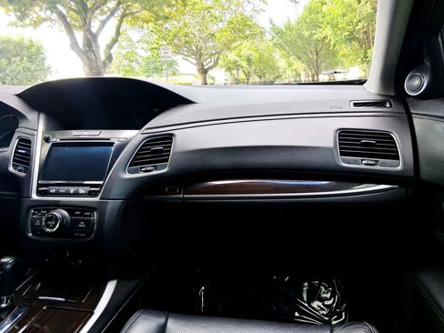 Used 2016 Acura RLX w/ Technology Package image 4