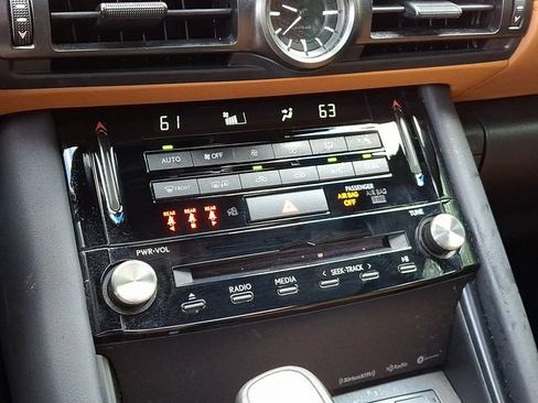 Used 2023 Lexus IS 300 w/ Comfort Package RWD image 19