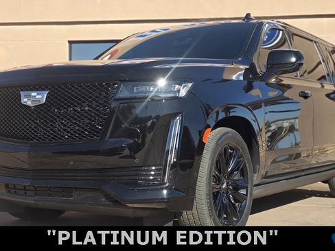 Used 2023 Cadillac Escalade ESV Sport Platinum image 3