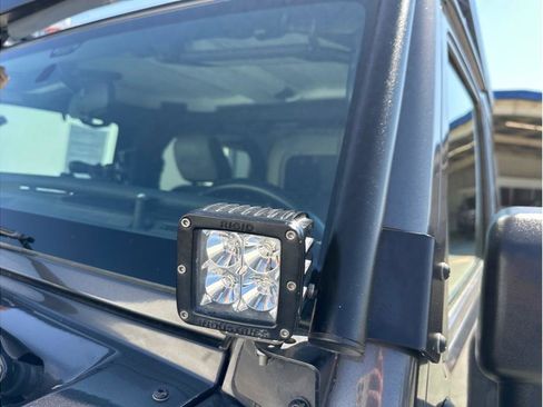 Used 2018 Jeep Wrangler Sport image 35