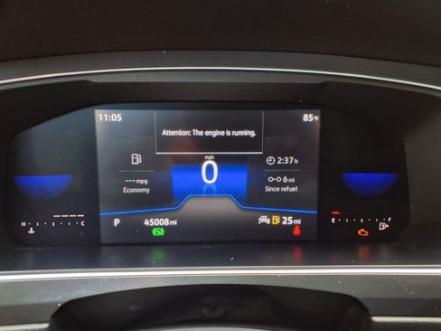 Used 2022 Volkswagen Tiguan SE w/ Panoramic Sunroof Package image 21