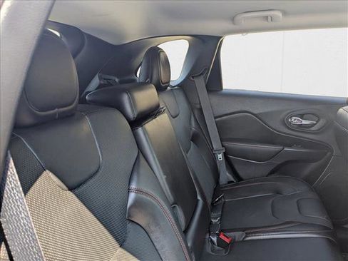 Used 2021 Jeep Cherokee Trailhawk w/ Technology Group image 18