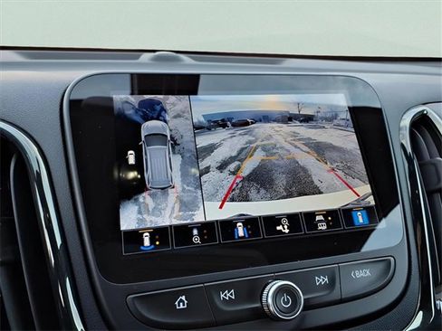 Used 2022 Chevrolet Equinox RS w/ Infotainment Package image 20