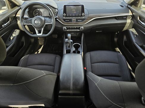 Used 2024 Nissan Altima 2.5 SV image 28