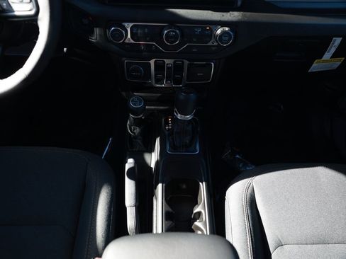 New 2026 Jeep Gladiator Sport AWD/4WD image 25