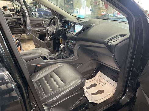Used 2018 Ford Escape SEL image 23
