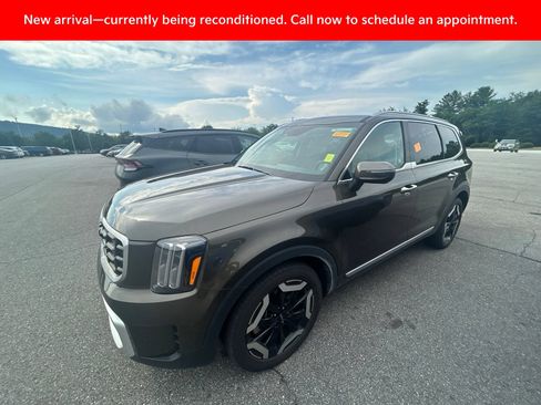 Certified 2025 Kia Telluride S AWD/4WD image 15
