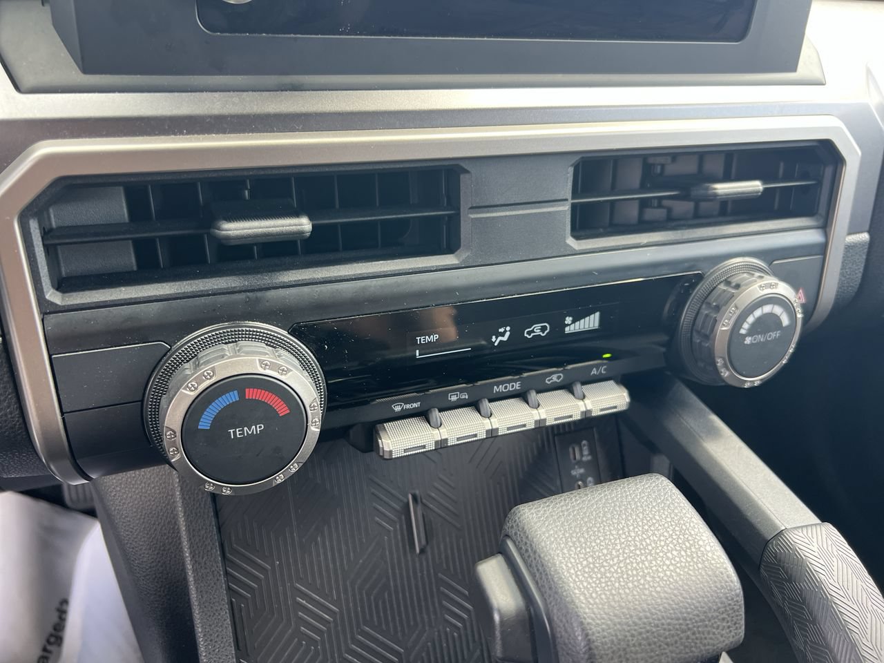 Used 2025 Toyota 4Runner SR5 RWD image 29