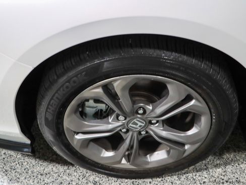 Used 2023 Honda Accord EX-L image 11