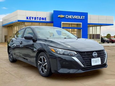 Used 2025 Nissan Sentra SV FWD image 1