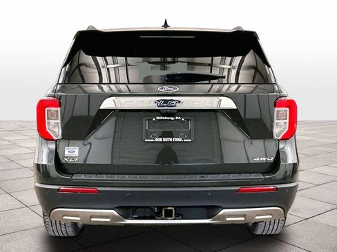 Certified 2022 Ford Explorer XLT w/ Equipment Group 202A AWD/4WD image 4