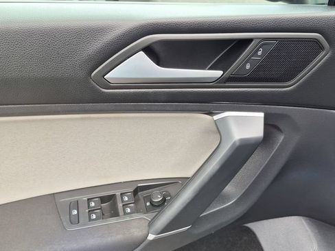 Used 2020 Volkswagen Tiguan S FWD image 13