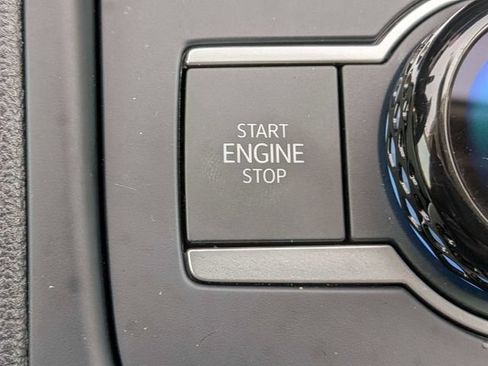 Certified 2025 Volkswagen Tiguan S FWD image 26