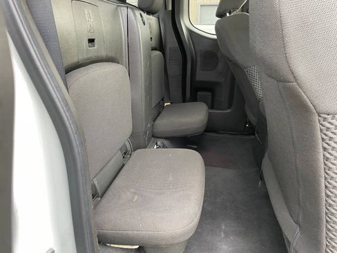 Used 2019 Nissan Frontier SV RWD image 18