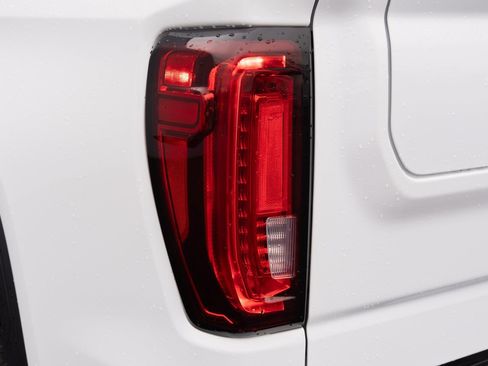 Used 2023 GMC Sierra 1500 AT4 w/ Technology Package image 29