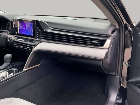 Used 2026 Toyota Camry LE w/ Convenience Package FWD image 18