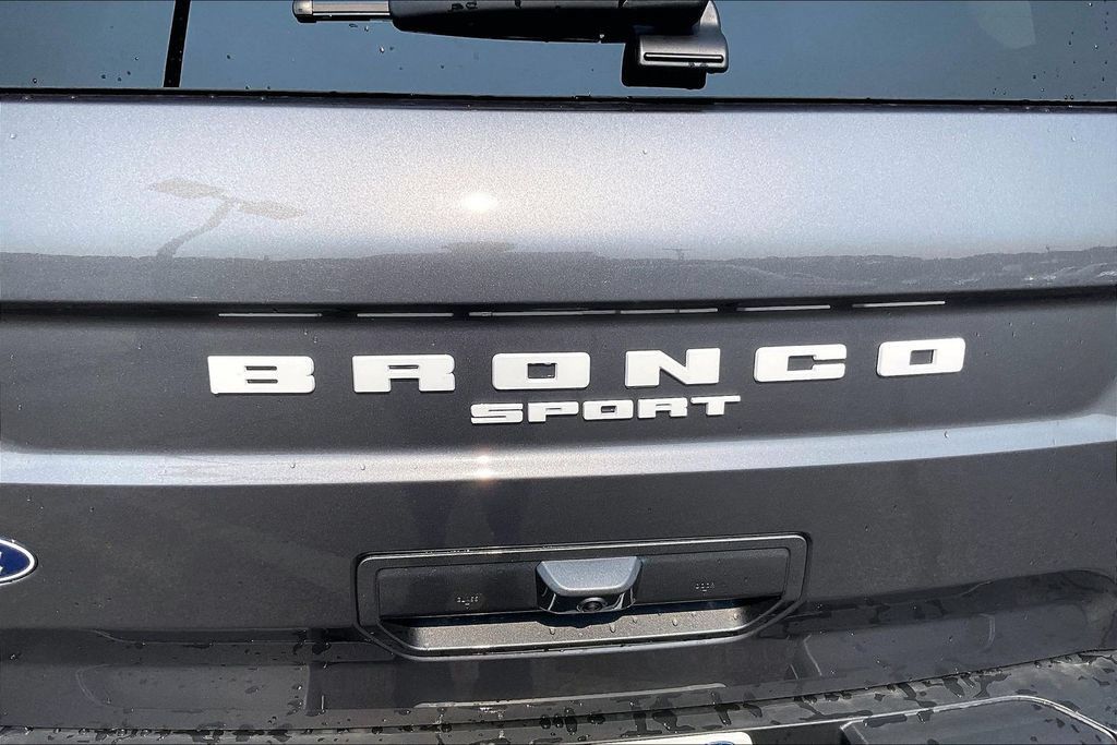 New 2026 Ford Bronco Sport Outer Banks w/ Outer Banks Tech Package+ AWD/4WD image 9