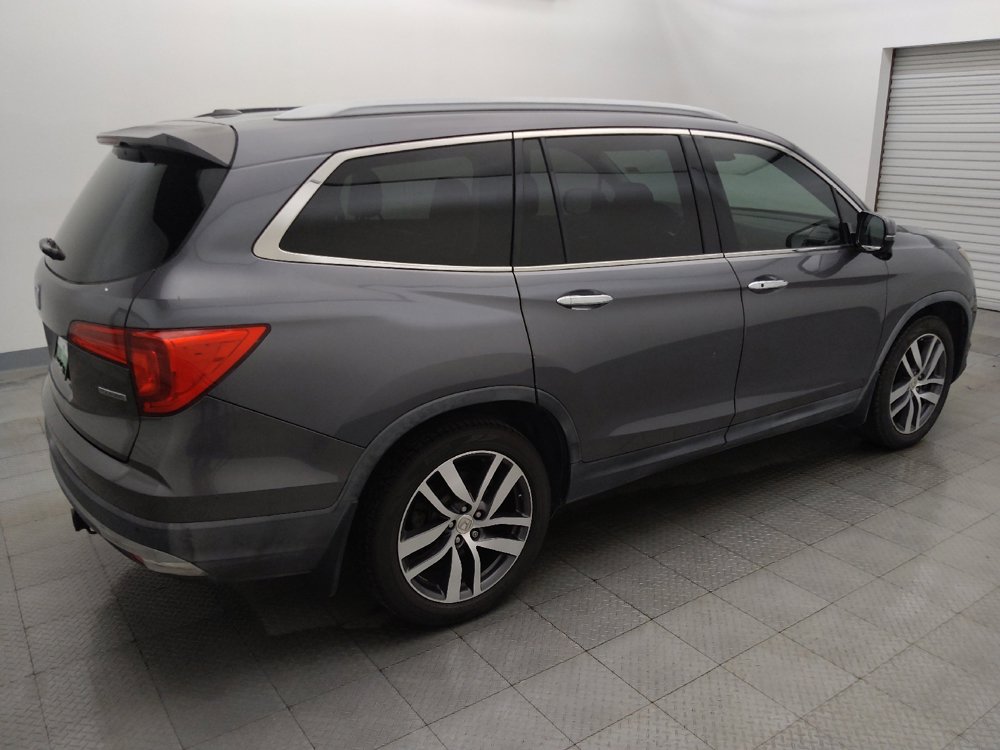 Used 2017 Honda Pilot Touring image 10