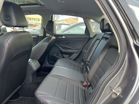 Certified 2023 Volkswagen Jetta SE w/ Panoramic Sunroof Package image 12