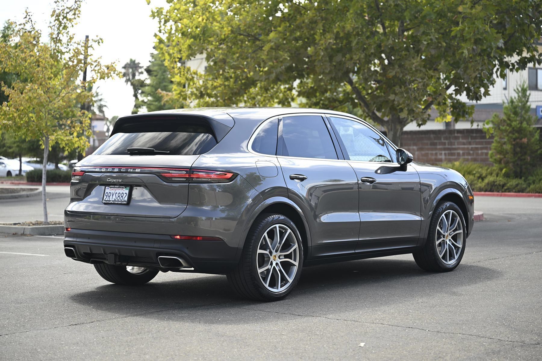 Used 2019 Porsche Cayenne AWD/4WD image 6