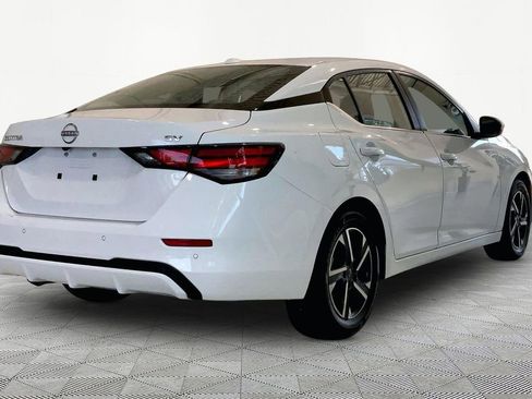Used 2024 Nissan Sentra SV FWD image 5