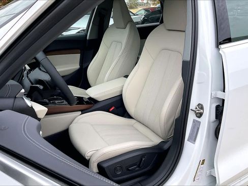 New 2025 Audi A5 2.0T Prestige image 9