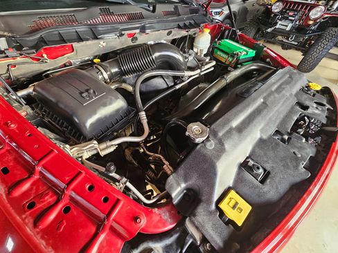 Used 2013 RAM 1500 Express image 39