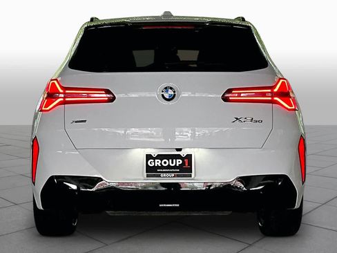 Certified 2025 BMW X3 xDrive30i w/ M Sport Package AWD/4WD image 4