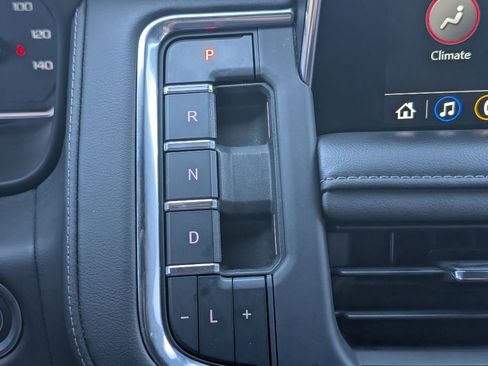 Used 2021 Chevrolet Suburban LT w/ Rear Media and Nav Package image 23