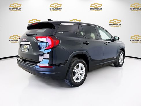 Used 2023 GMC Terrain SLE FWD image 8