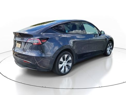 Used 2021 Tesla Model Y Long Range AWD/4WD image 7