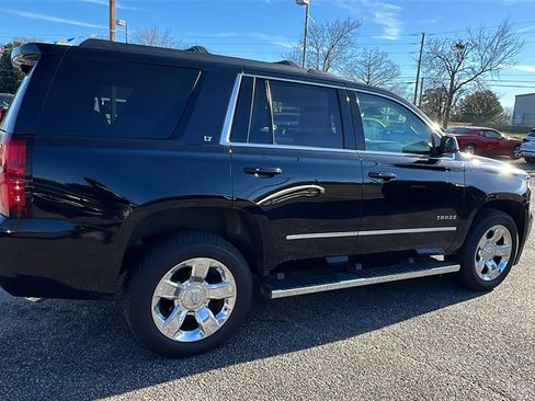 Used 2017 Chevrolet Tahoe LT w/ LT Signature Package image 5