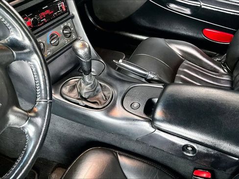Used 1999 Chevrolet Corvette Coupe RWD image 15