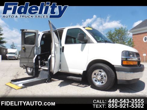 Used 2017 Chevrolet Express 2500 LT w/ LT Preferred Equipment Group RWD image 1
