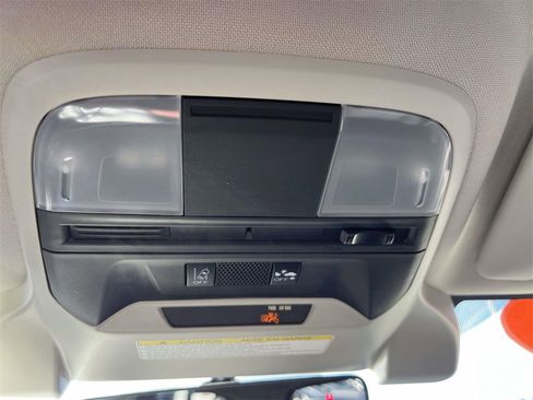 Used 2019 Subaru Crosstrek 2.0i w/ Eyesight System image 31