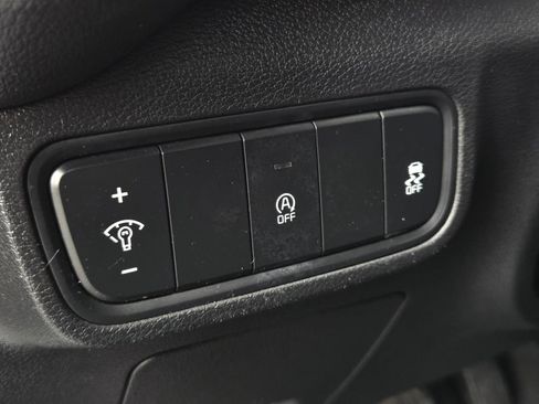 Used 2021 Kia Soul LX FWD image 17