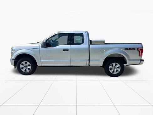 Used 2017 Ford F150 XLT AWD/4WD image 4