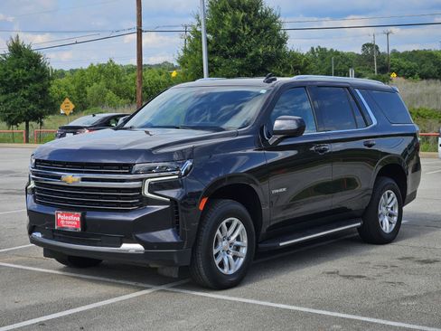 Used 2024 Chevrolet Tahoe LT RWD image 3