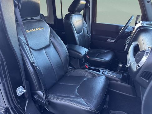 Used 2015 Jeep Wrangler Unlimited Sahara w/ Dual Top Group image 26