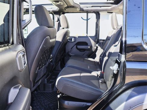 Used 2022 Jeep Wrangler Unlimited Rubicon 4xe w/ Safety Group image 18