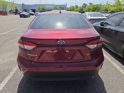 Used 2025 Toyota Corolla LE image 4