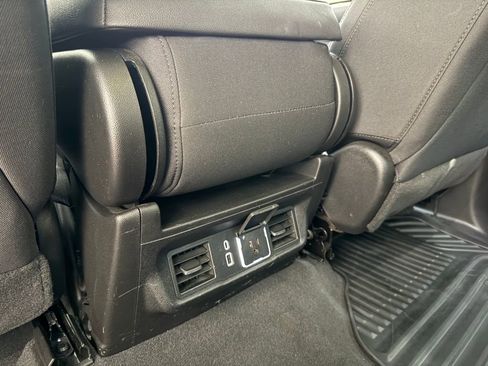 Used 2024 GMC Sierra 2500 SLE w/ SLE Convenience Package image 18