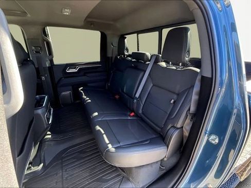 New 2026 GMC Sierra 2500 Denali w/ Denali Reserve Package image 11