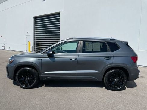 Used 2023 Volkswagen Taos SE w/ Black Wheel Package FWD image 2