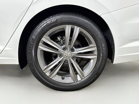Used 2020 Volkswagen Jetta R-Line w/ R-Line Cold Weather Package FWD image 29