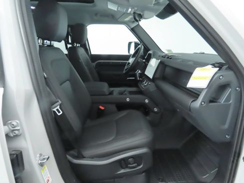 Used 2026 Land Rover Defender 110 S AWD/4WD image 21