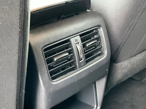 Used 2024 Nissan Rogue S image 28