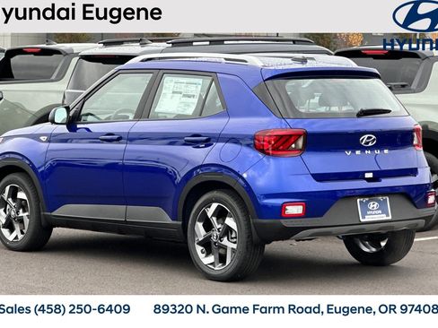 New 2026 Hyundai Venue SEL FWD image 7
